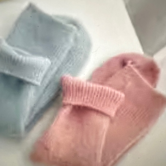 Cashmere Socks Set 2 pairs - Random color pull. 
🆕 - Picture 2 of 2